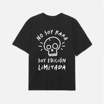 Camiseta Negra Oversize Personalizada "No soy rara soy...